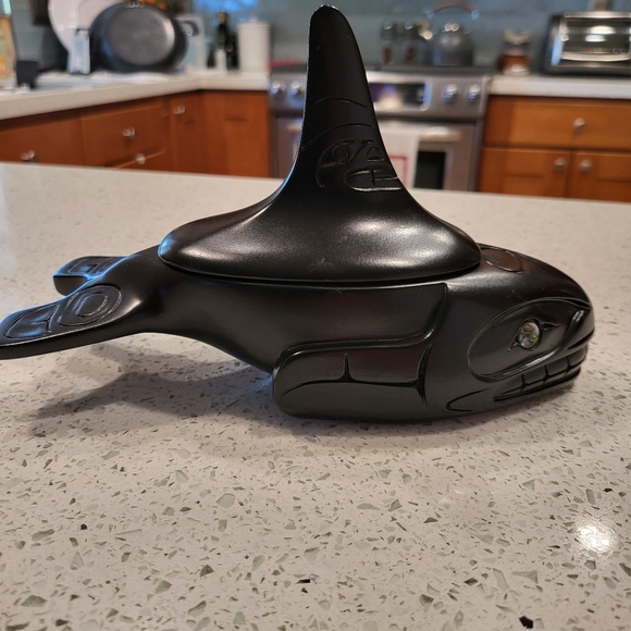 Vintage Pearlite Orca Trinket Box - Picture 3 of 9
